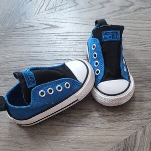 Never Worn Converse Kids Baby  Black and Blue Sneakers Size 4